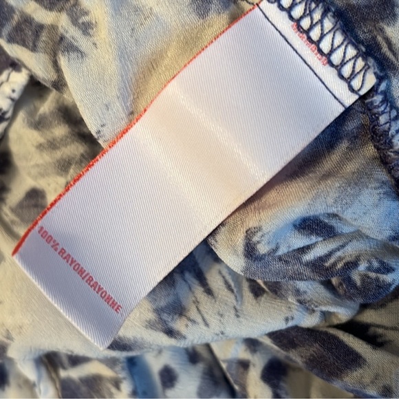 Make + Model tank - Picture 6 of 7